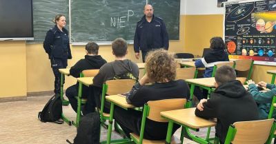Policjanci rozmawiali z uczniami o przemocy i hejcie